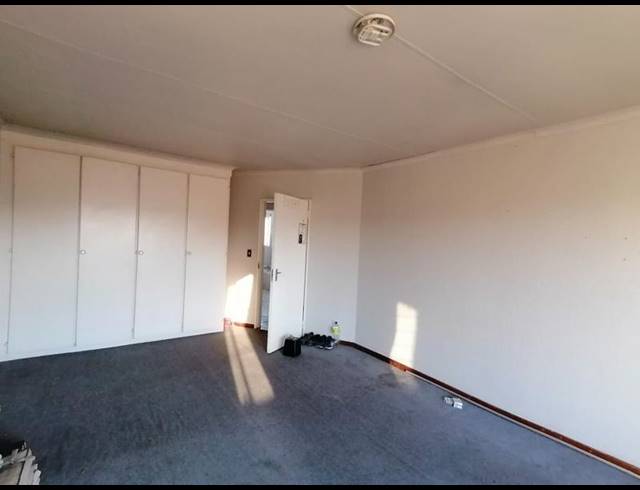 2 BEDROOM PROPERTY TO RENT IN SONNEVELD